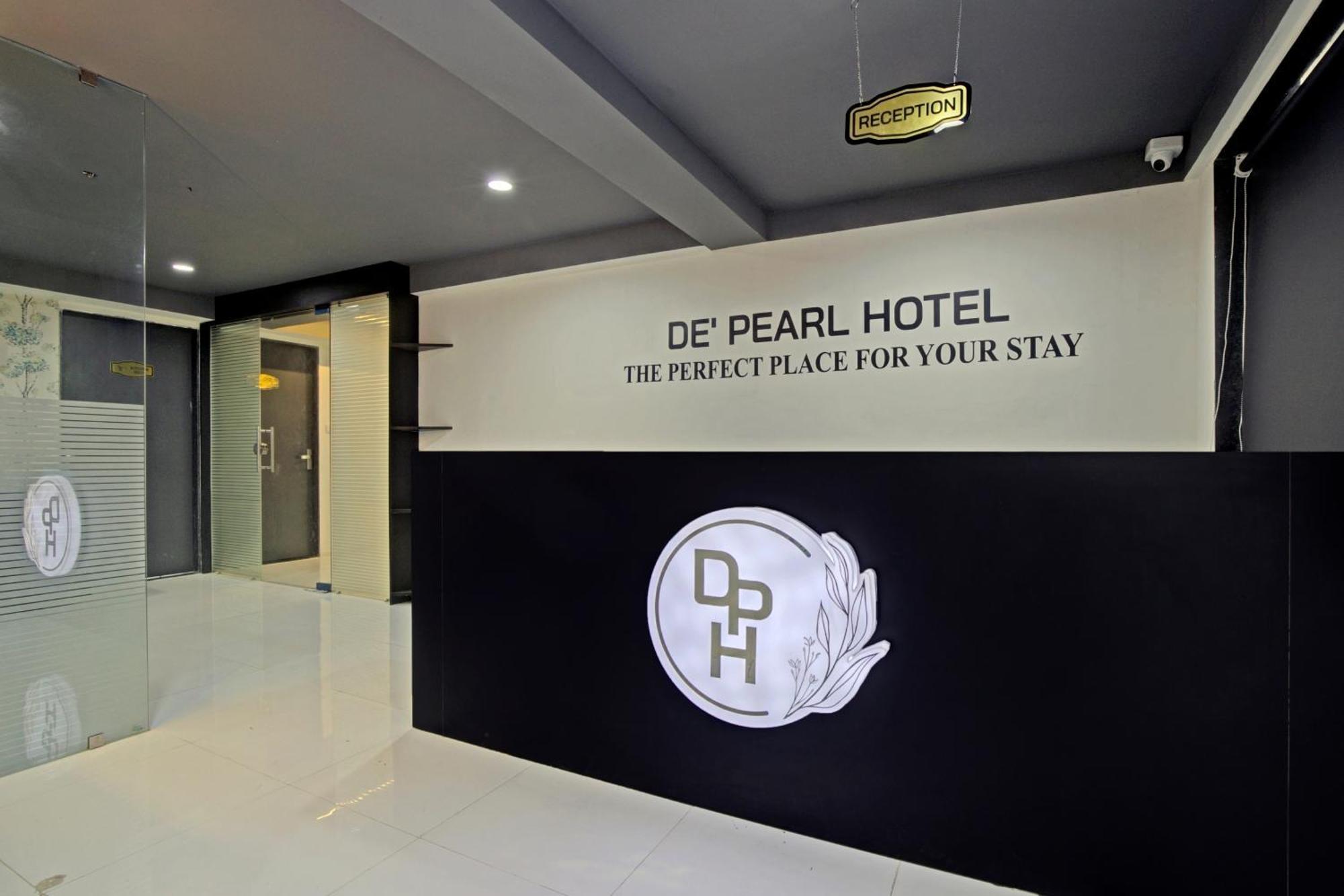 Collection O 80496 De'pearl Hotel Surat Exterior foto